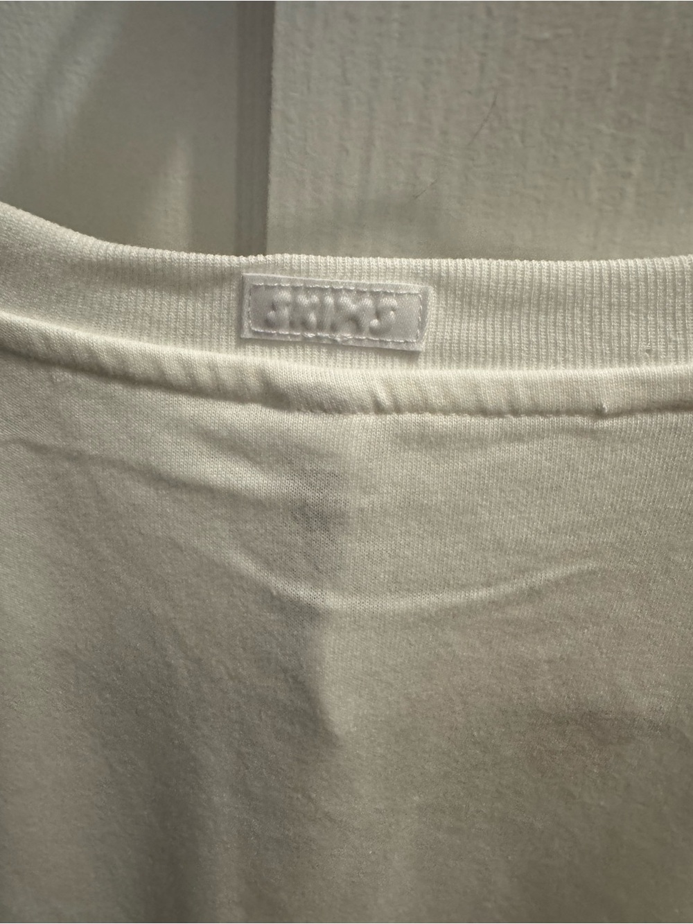 SKIMS White Short Sleeve Crew T‑Shirt - Picture 5 of 5